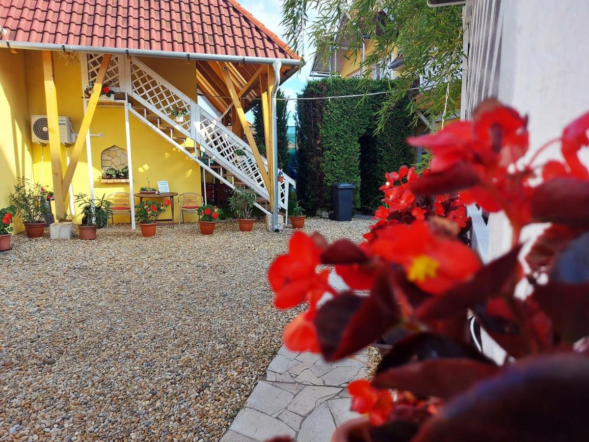 Castello Vendég és Apartmanház Eger Extérieur photo
