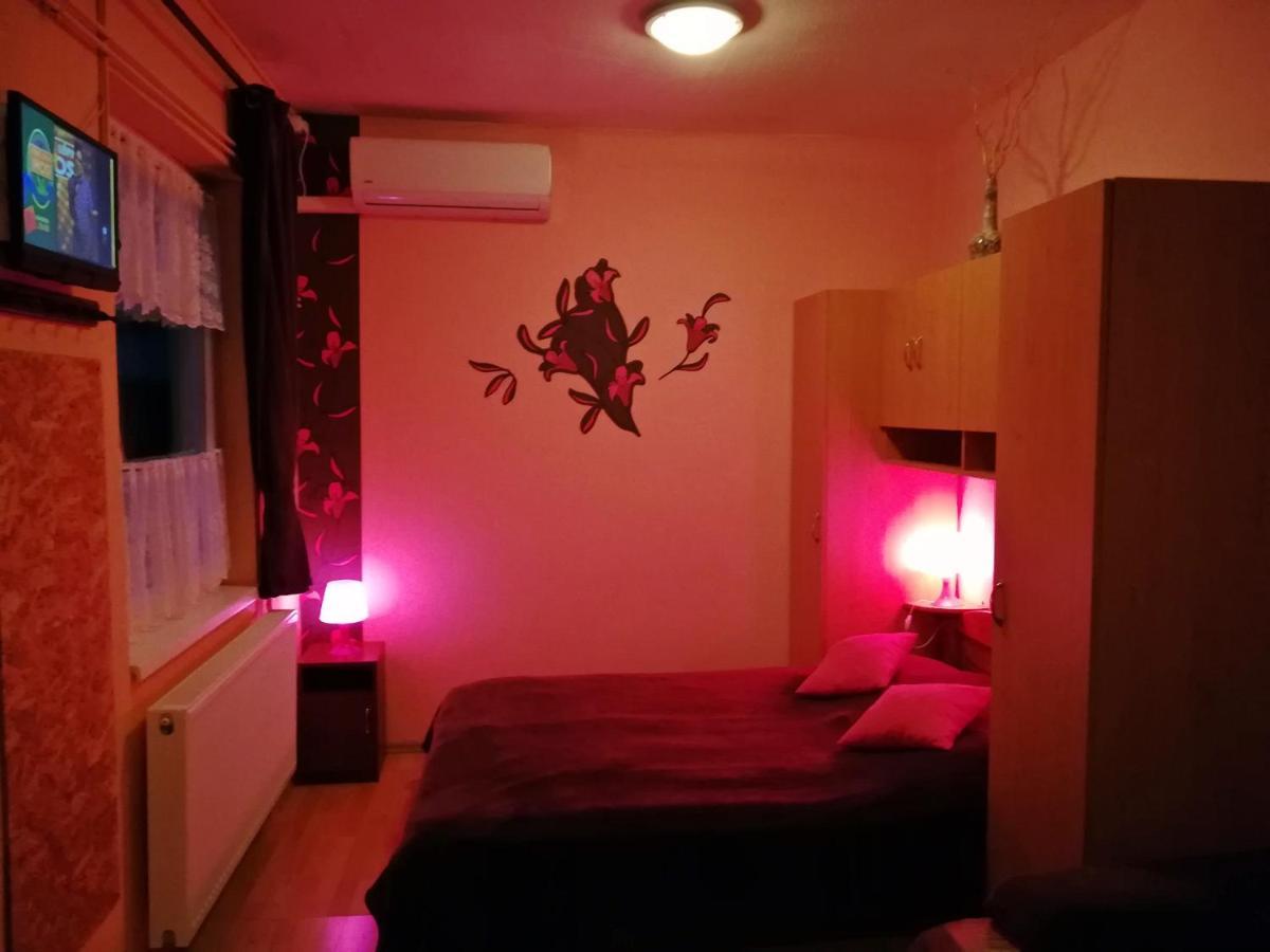 Castello Vendég és Apartmanház Eger Extérieur photo