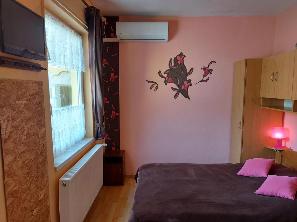 Castello Vendég és Apartmanház Eger Extérieur photo