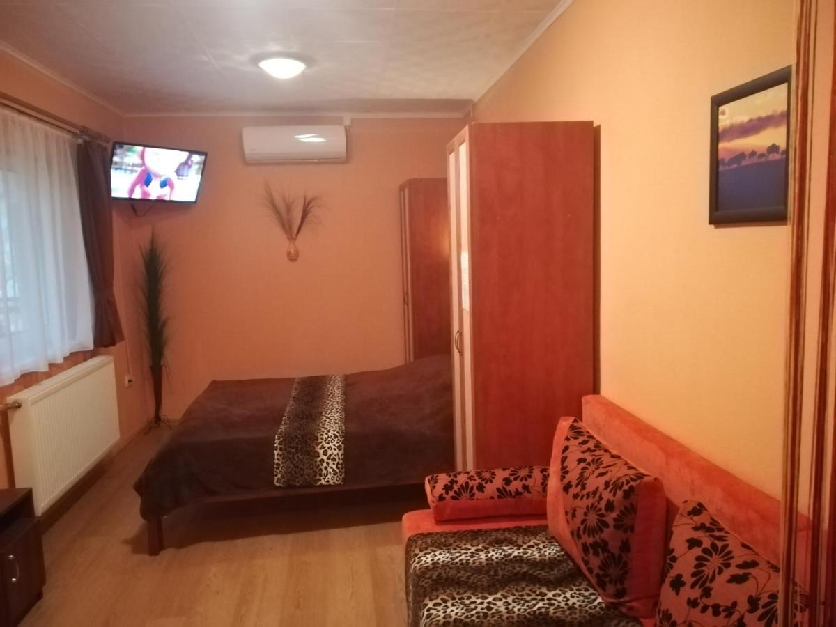 Castello Vendég és Apartmanház Eger Extérieur photo