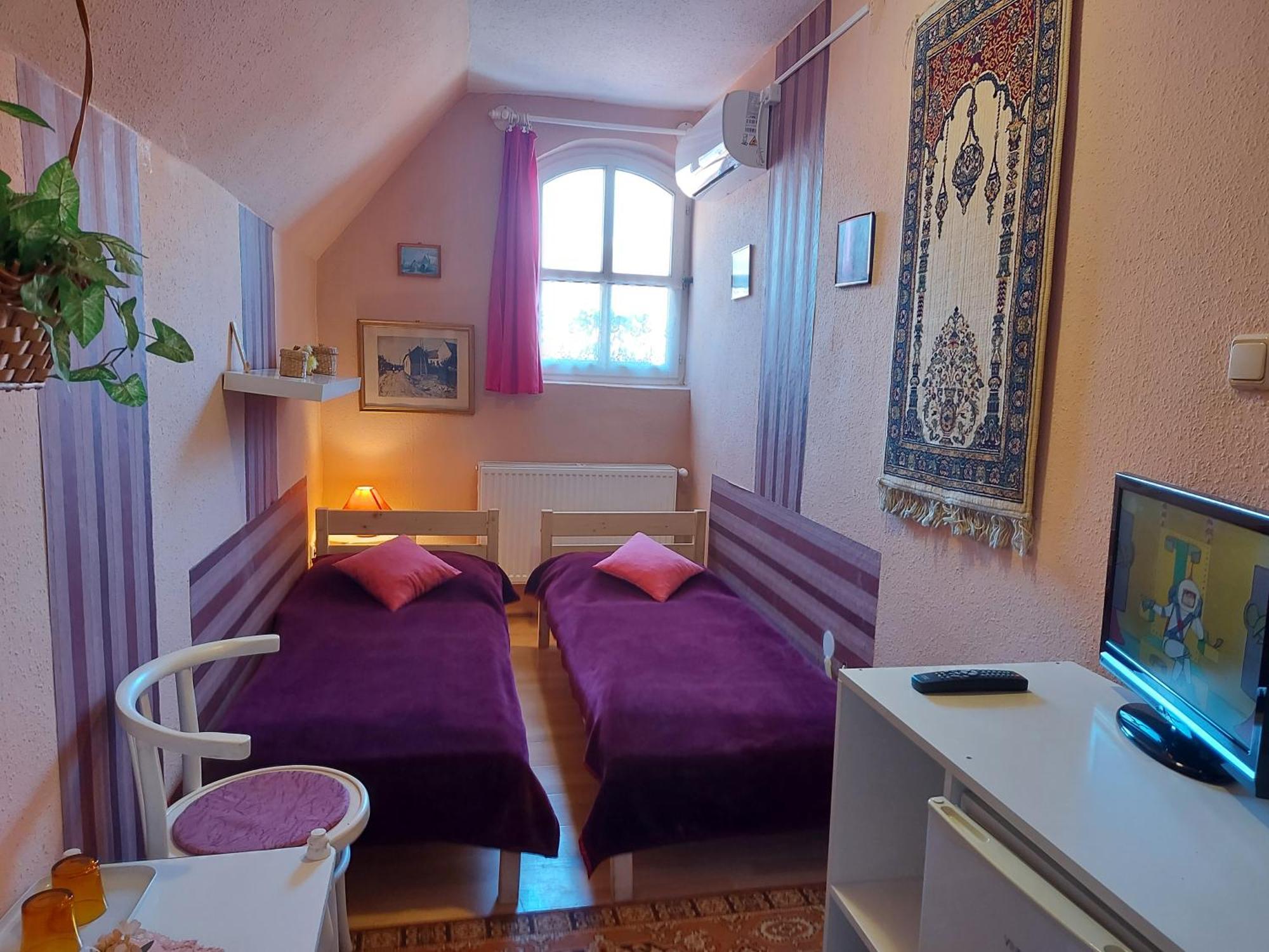 Castello Vendég és Apartmanház Eger Extérieur photo