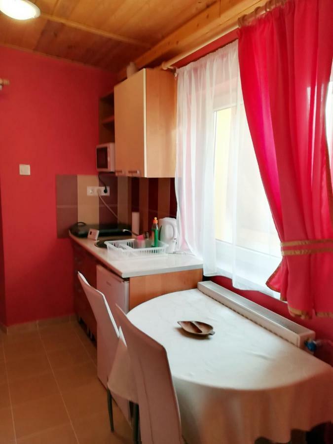Castello Vendég és Apartmanház Eger Extérieur photo