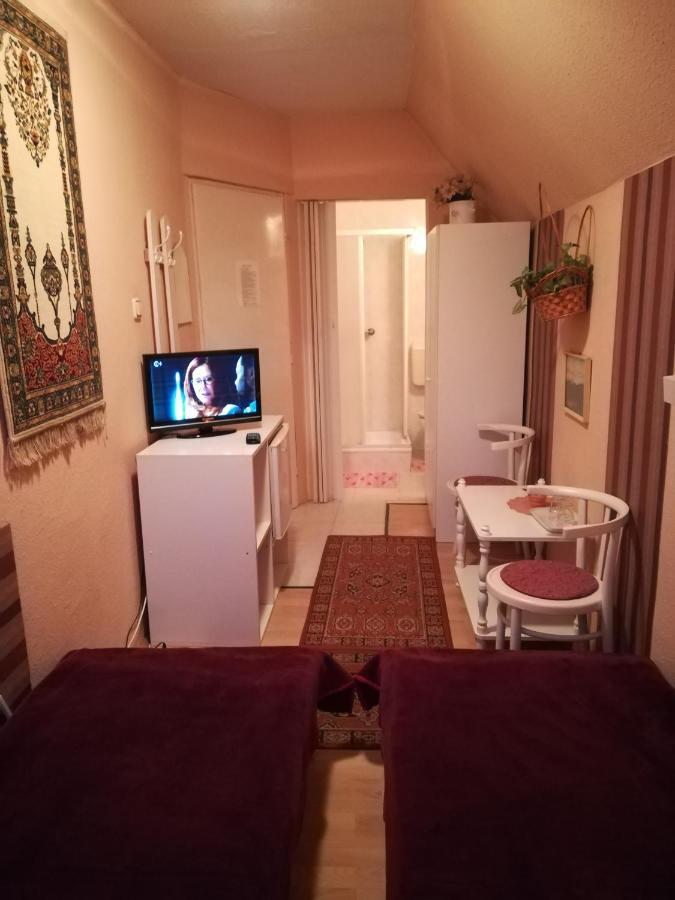 Castello Vendég és Apartmanház Eger Extérieur photo