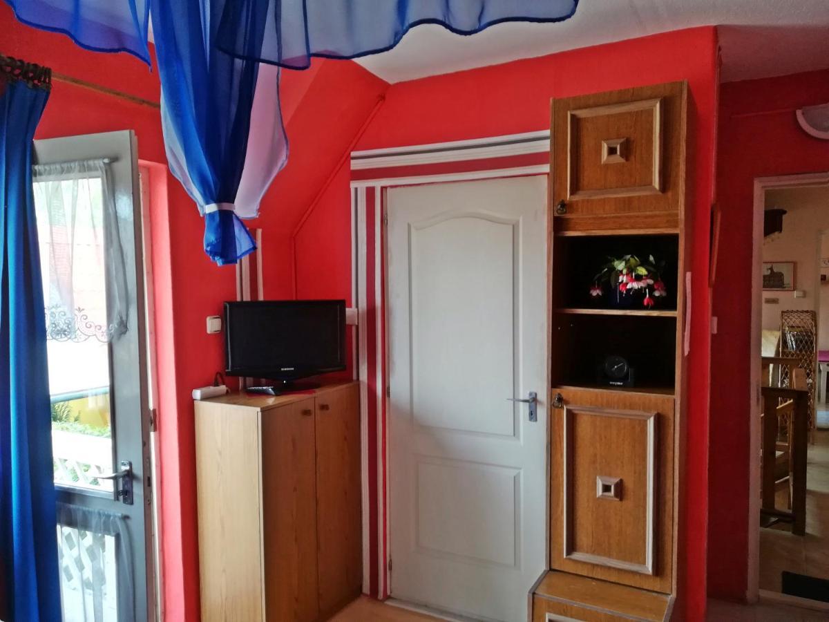 Castello Vendég és Apartmanház Eger Extérieur photo
